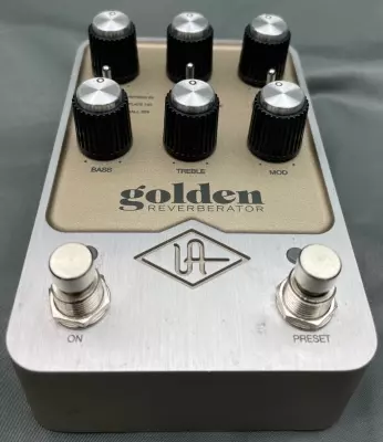 Universal Audio - Golden Reverberator Stereo Effects Pedal